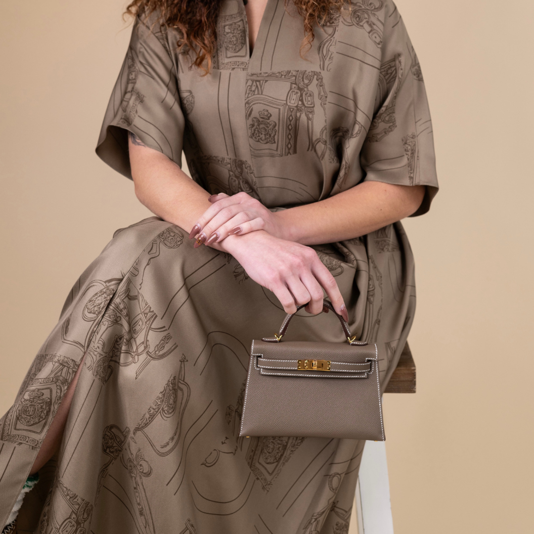 Borsa amelie artigianale Made in Italy in pelle lusso taupe grigia quadrata