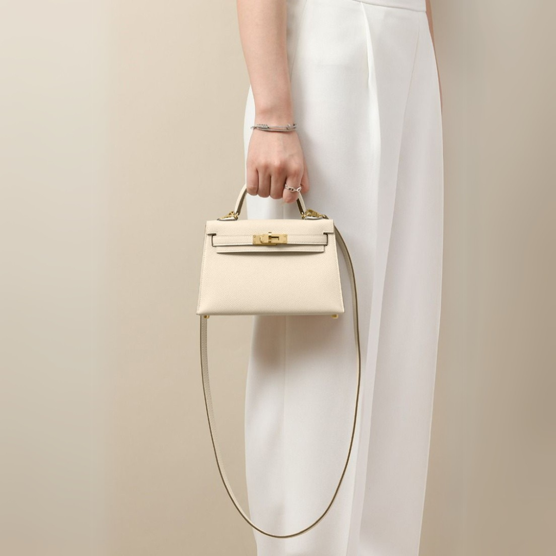 Borsa amelie artigianale Made in Italy lusso ivory indossata